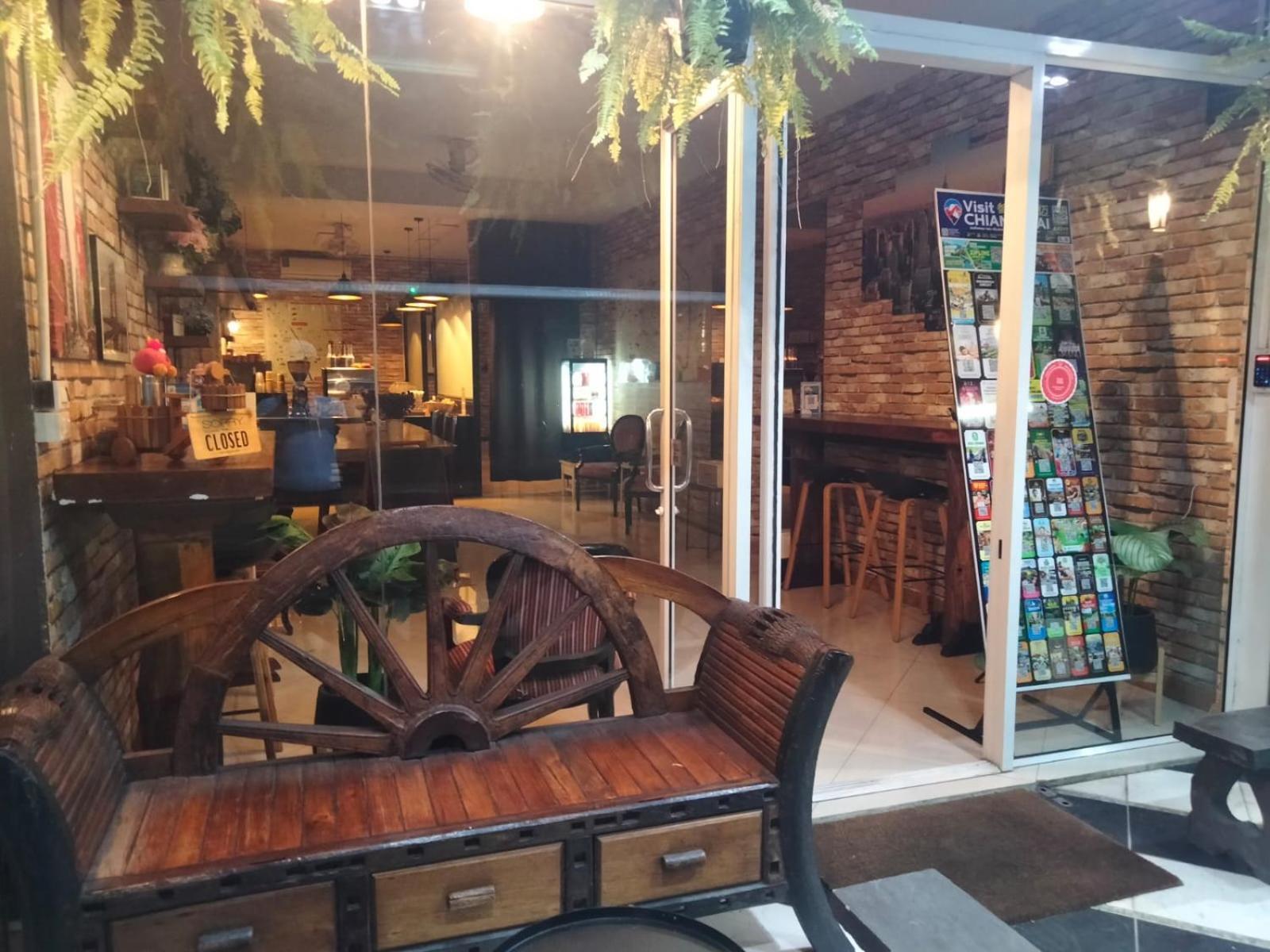 Chaiyee Coffee Chiang Mai Exterior photo