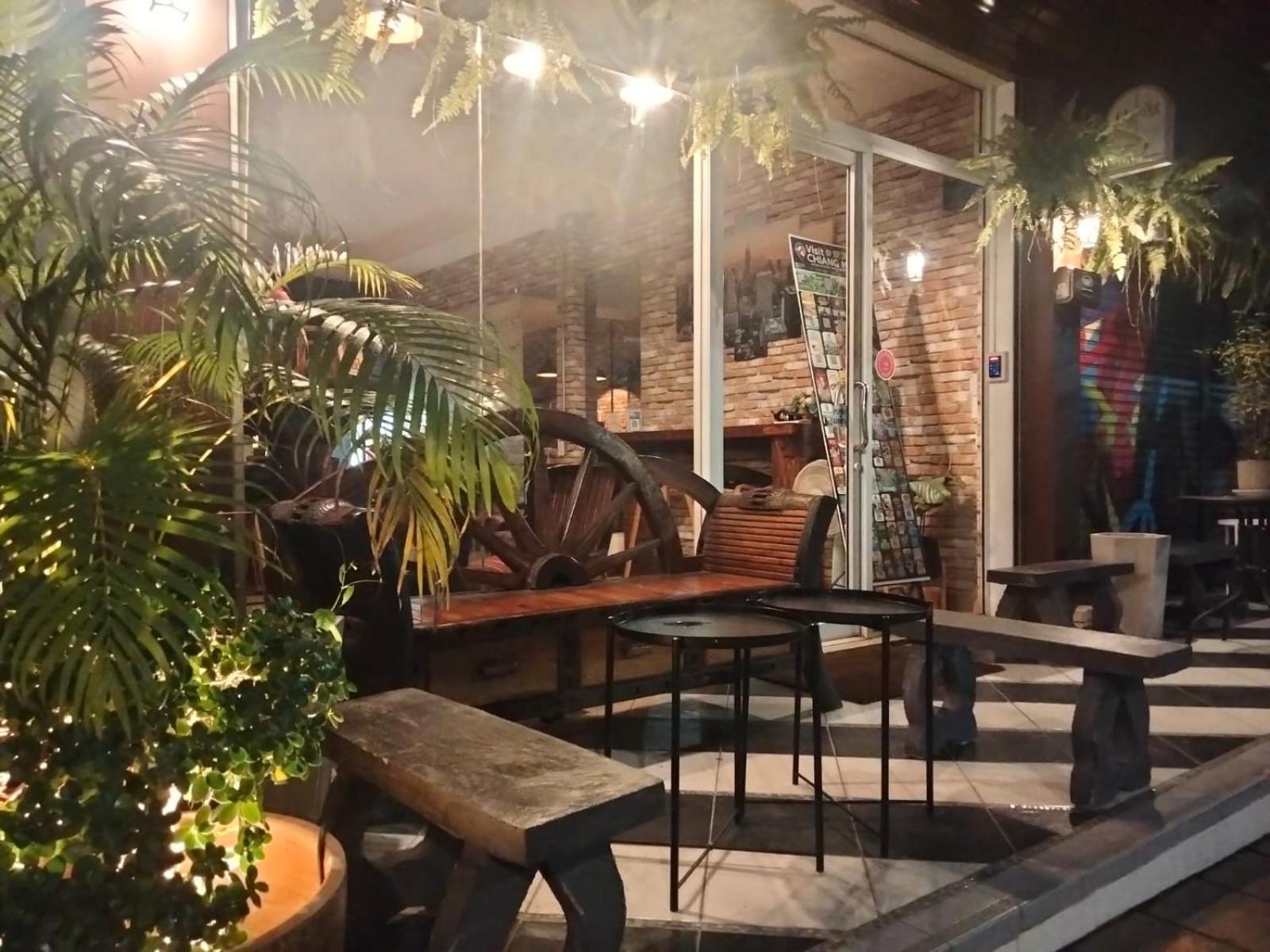 Chaiyee Coffee Chiang Mai Exterior photo
